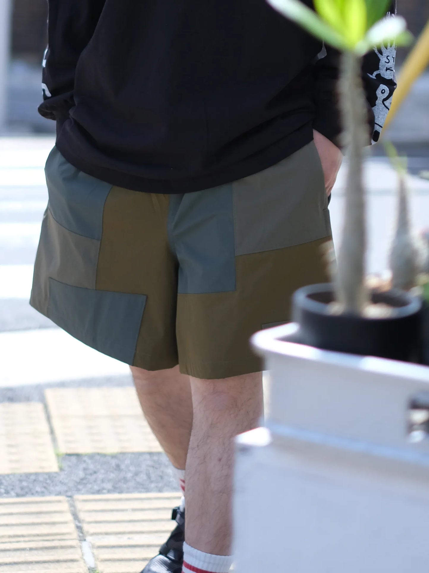 UNFRM "2WAY STRETCH PATCHWORK BAGGY SHORTS(2colors)"
