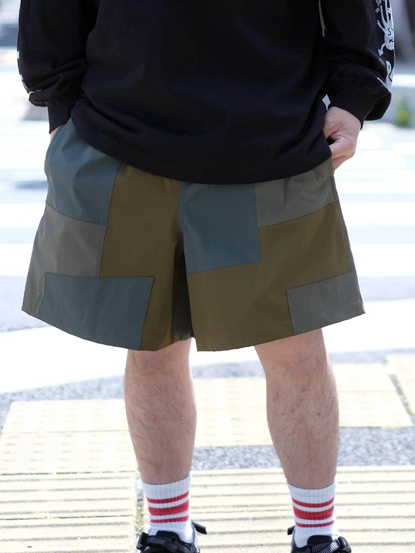 UNFRM "2WAY STRETCH PATCHWORK BAGGY SHORTS(2colors)"