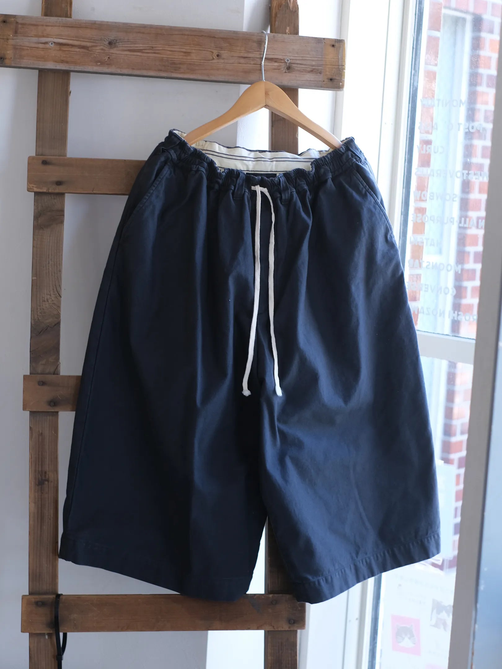 児島新鮮組 "BIG BULB (GRAY BACK SATIN)"