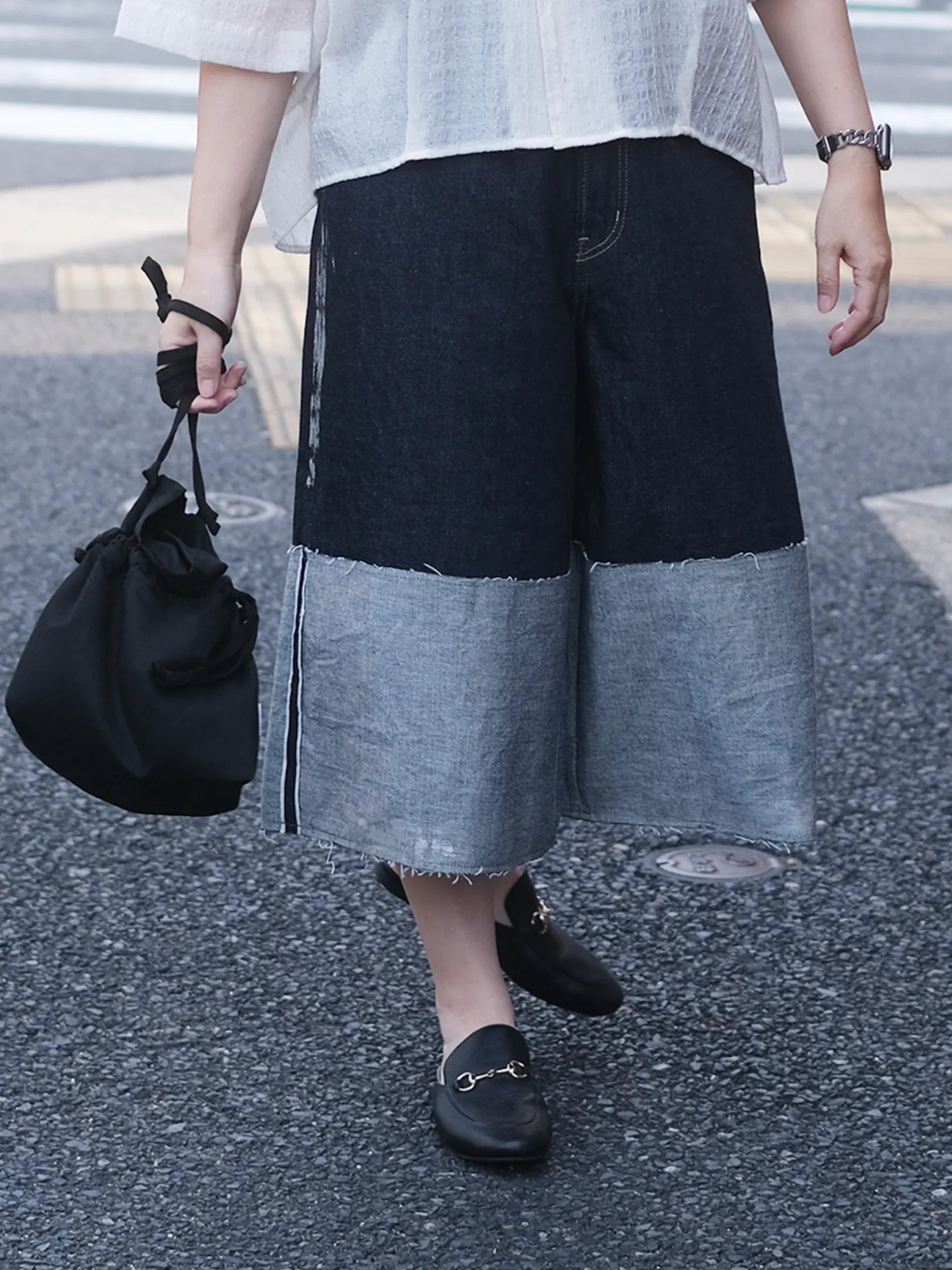 GO TO HOLLYWOOD  "Denim Roll Up Sparkle Jorts(LADIES)"