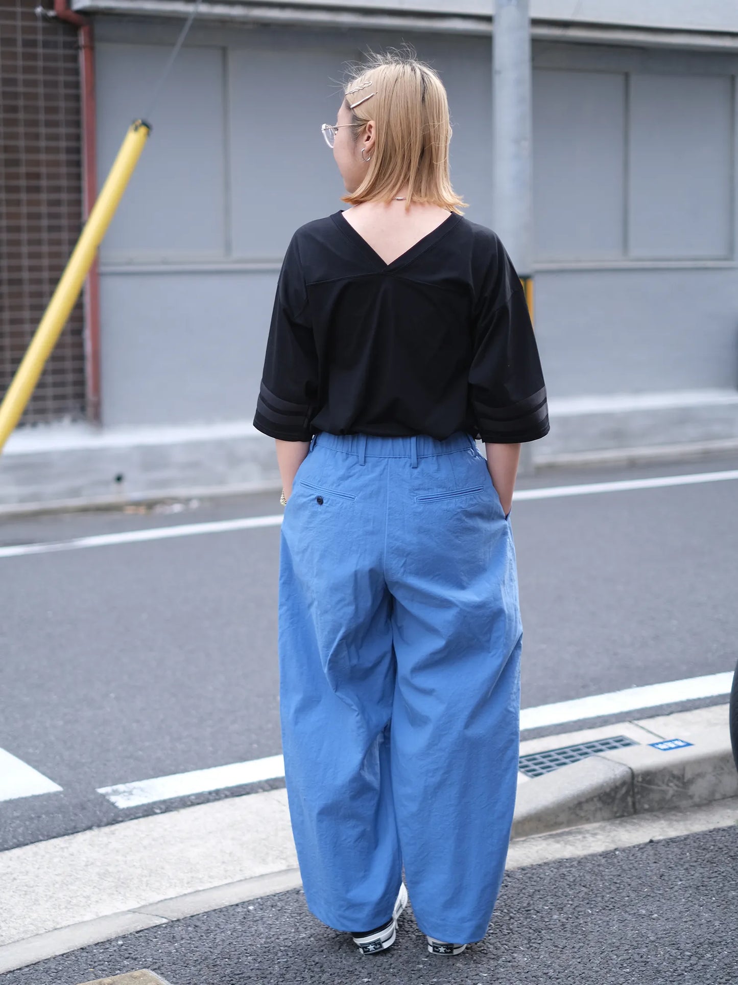 THE SUNNY "NYLON OX THREE TUCK PANTS / BLUE"