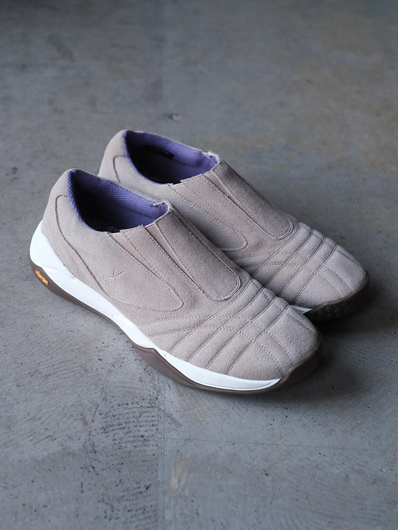 yuers "SEAGULL GRAY"