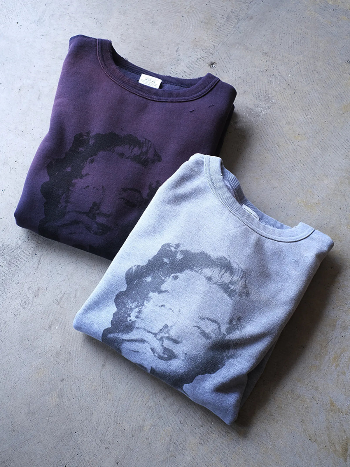 Kha:ki "DAMAGE SWEAT SHIRT -My MUSE-(2colors)"