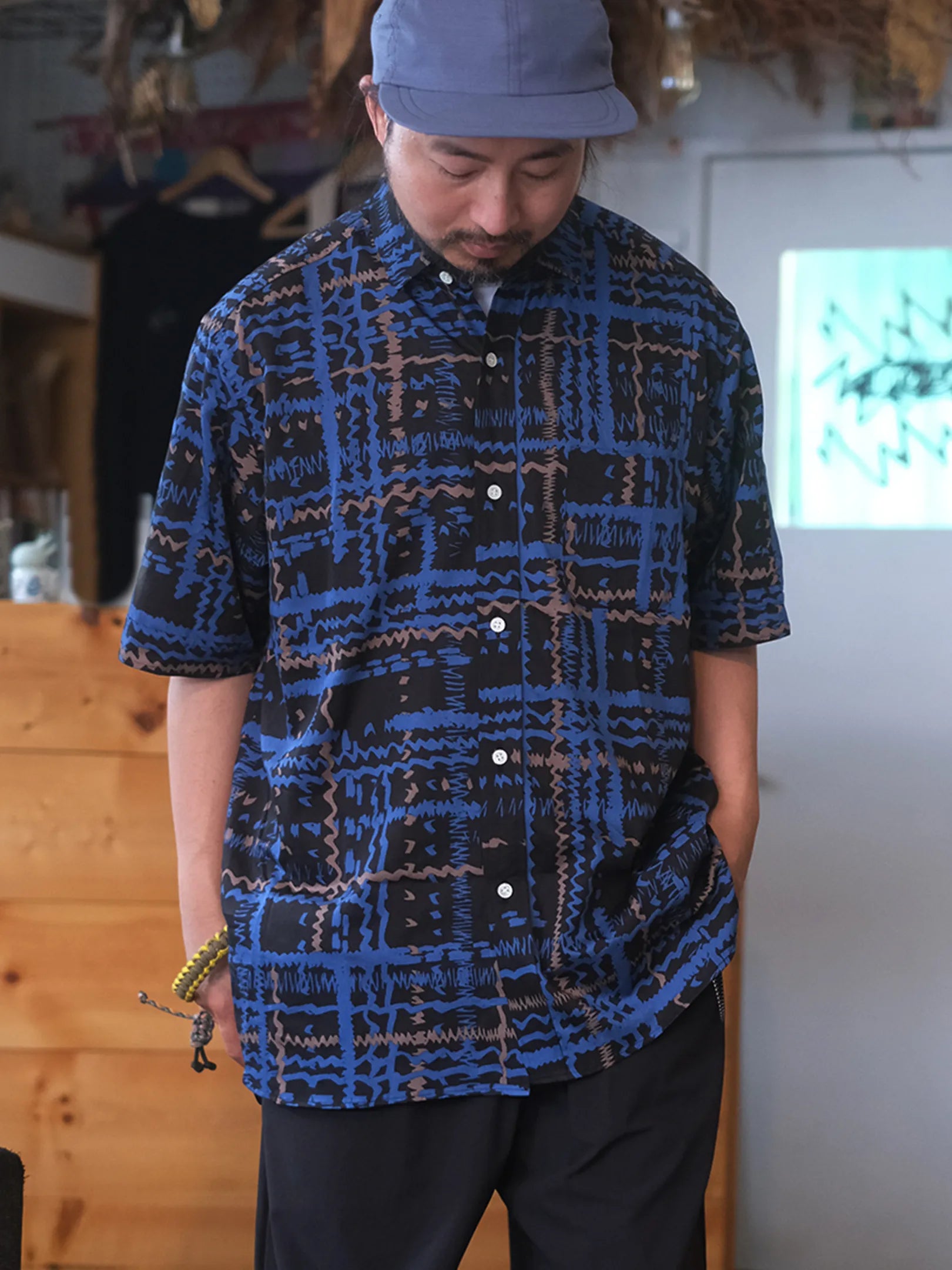 weac. "FLORIST" (BLUE×BLACK)