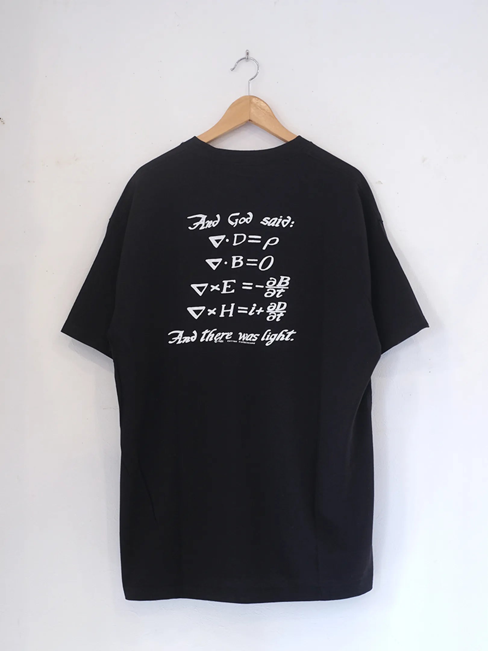 COTTON EXPRESSIONS "Black Hole Shirt"