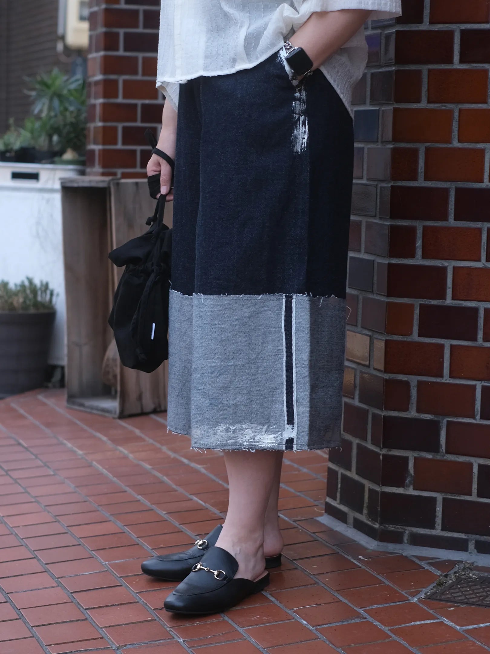 GO TO HOLLYWOOD  "Denim Roll Up Sparkle Jorts(LADIES)"