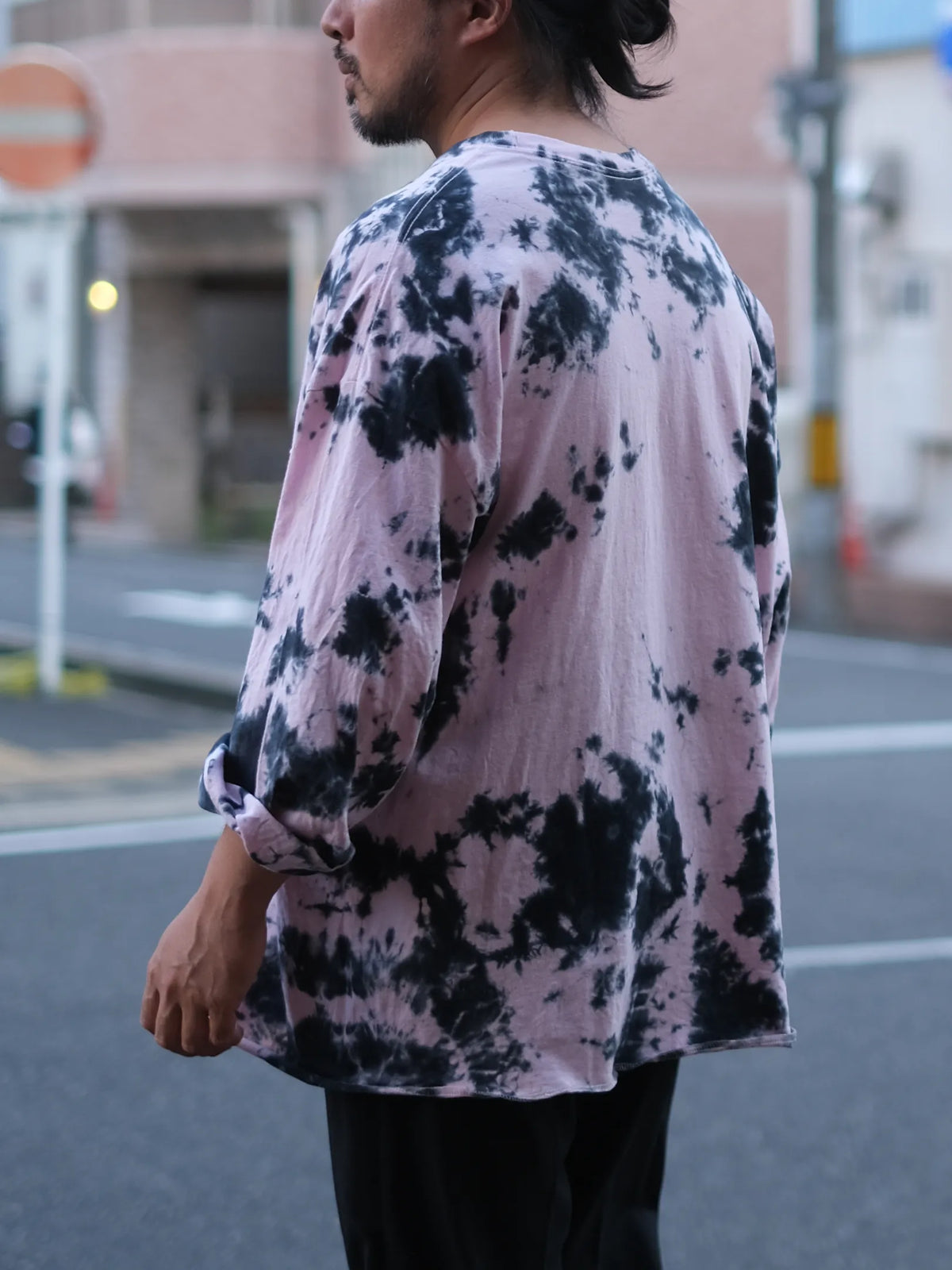 GILDAN CUSTOM TIE-DYE DABO SLEEVE  Tee (LT.PINK: LONG )