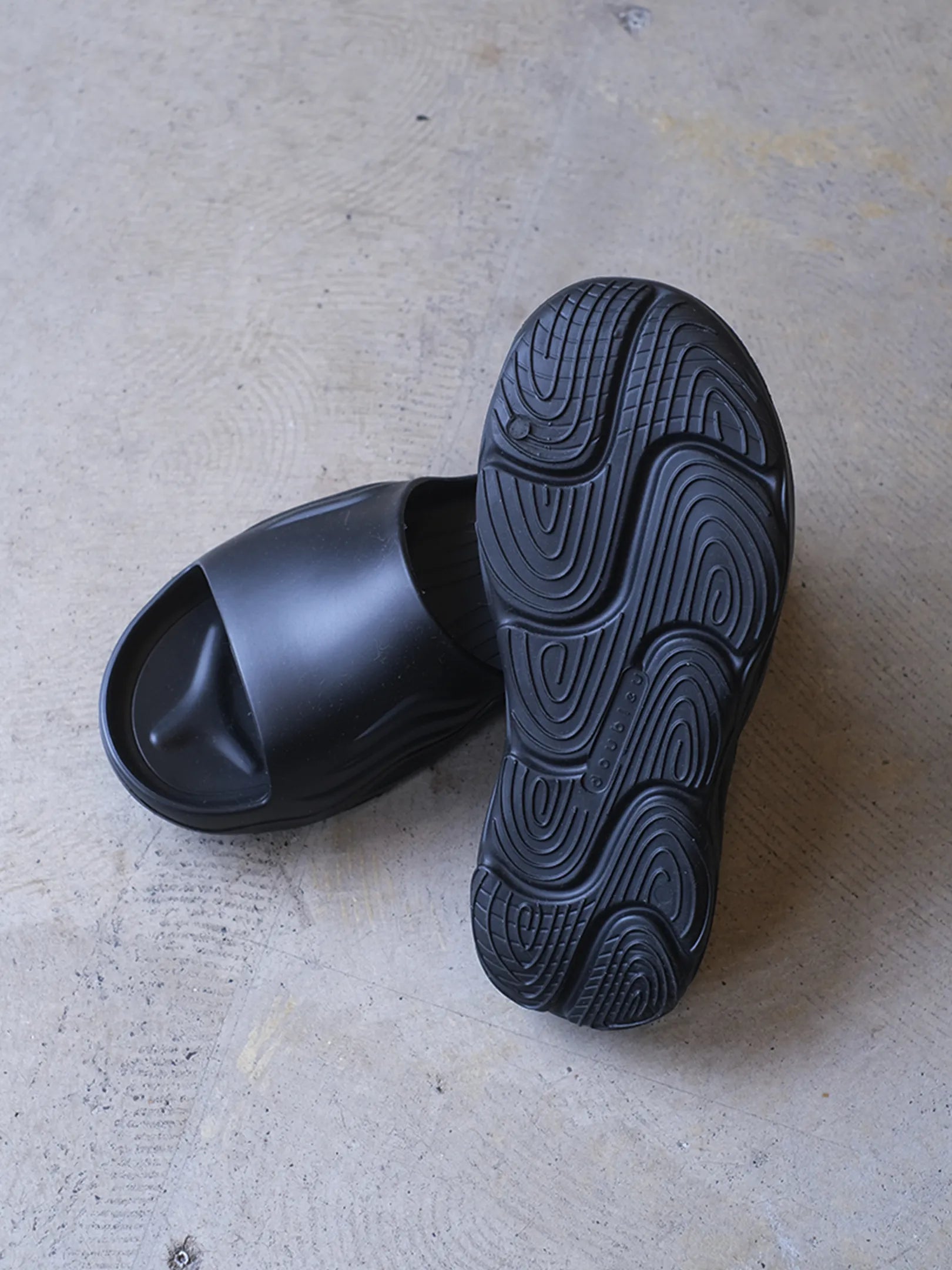 doubleu "ULTRA SPORTY SLIDE - MEN (BLACK)"