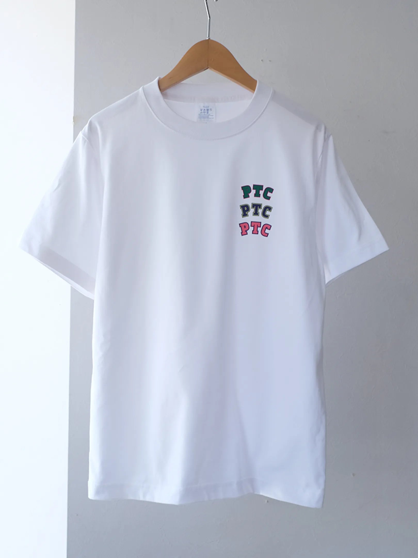 ⚫︎PRE-ORDER  PTC by Panio " MINI COLLEGE LOGO COOL TOUCH S/STee(2colors)"