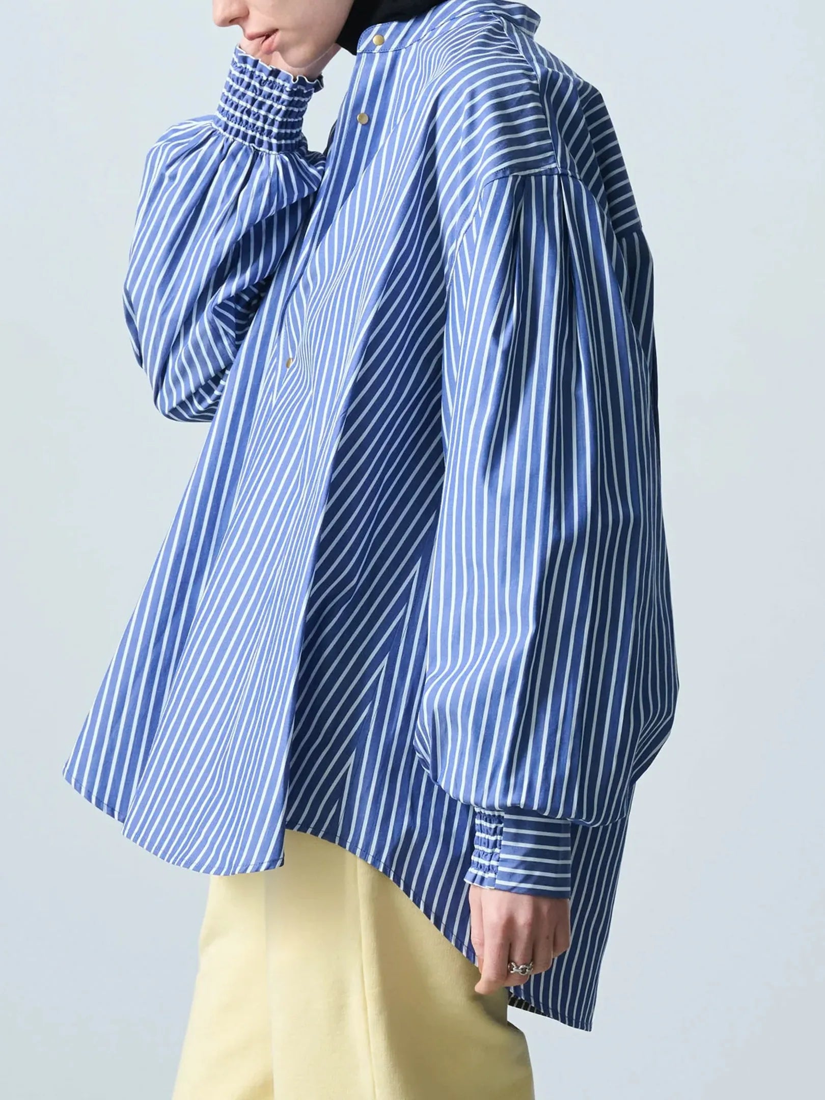 Kha:ki "GOLD DOT SHIRT"