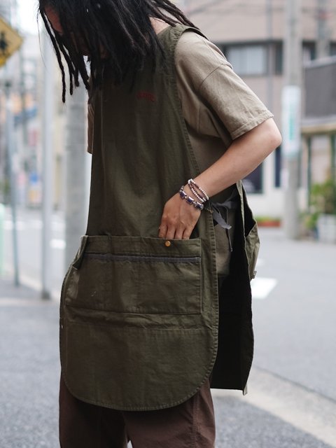 UNROOTED×Ritawaco "gardening apron"