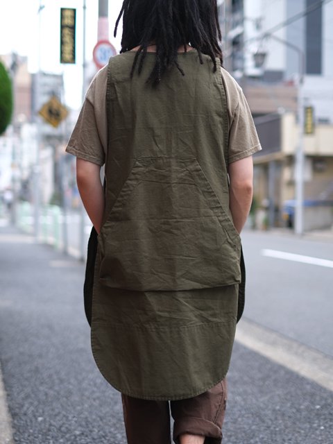 UNROOTED×Ritawaco "gardening apron"