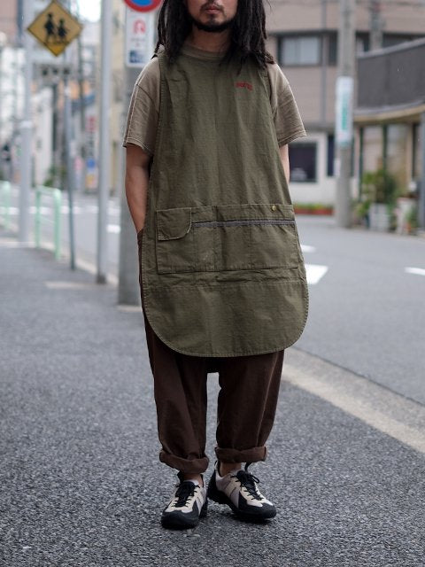 UNROOTED×Ritawaco "gardening apron"