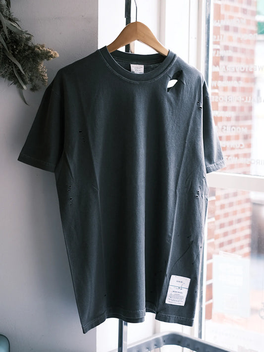 Kha:ki "DAMAGE & PAINT TEE"