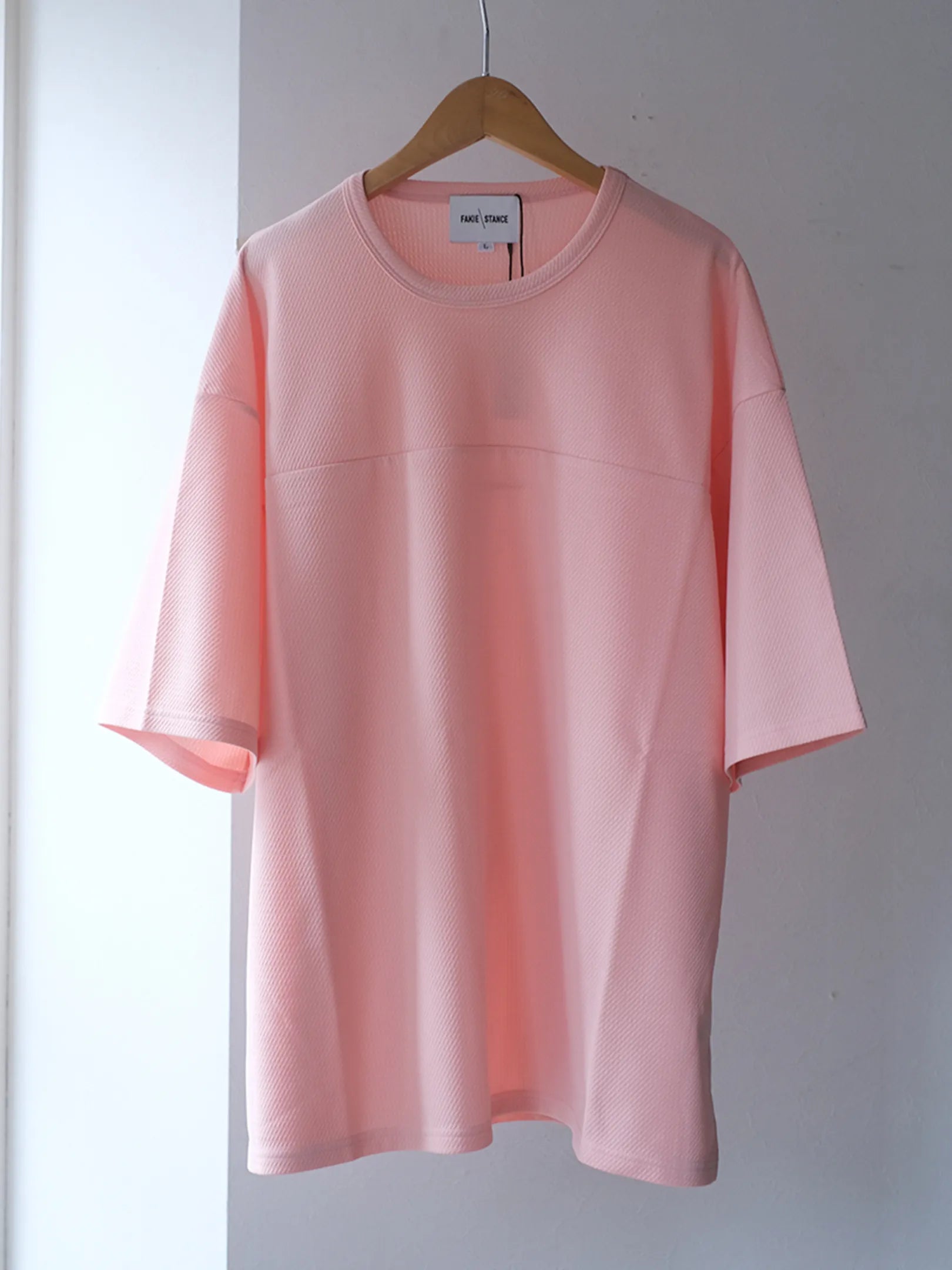 FAKIE STANCE "Hockey Tee(PINK)"