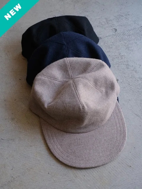 FOUND FEATHER "1 Panel Baseball Cap"