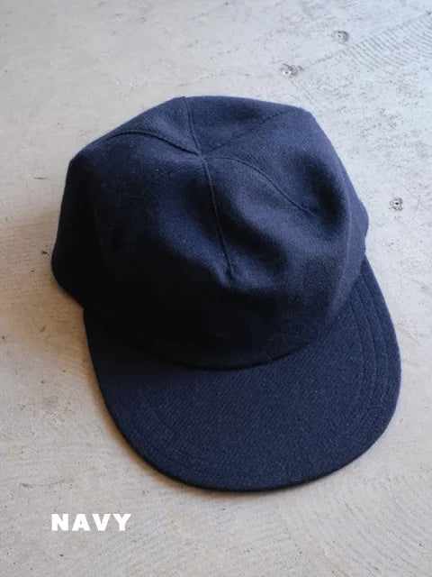 FOUND FEATHER "1 Panel Baseball Cap"