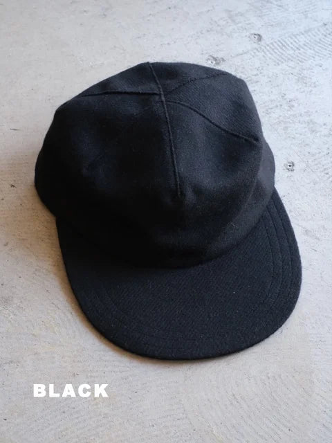 FOUND FEATHER "1 Panel Baseball Cap"