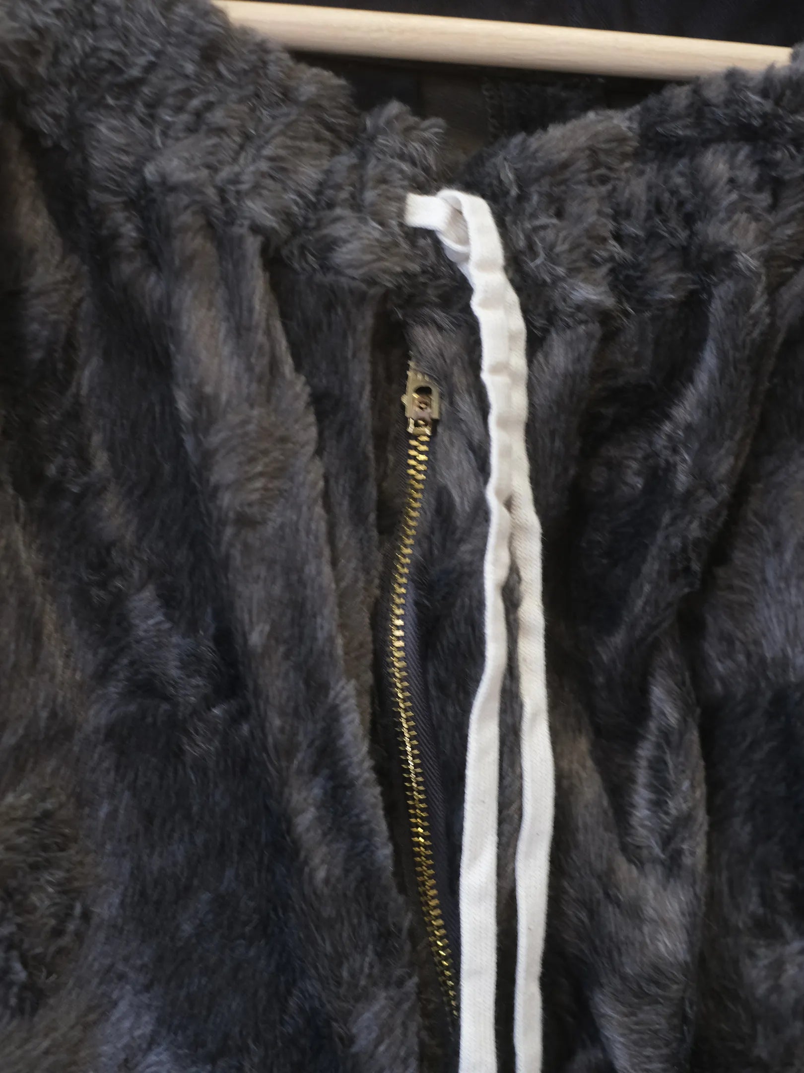 児島新鮮組  "BIG BULB SHORTS (BROWN FUR)"