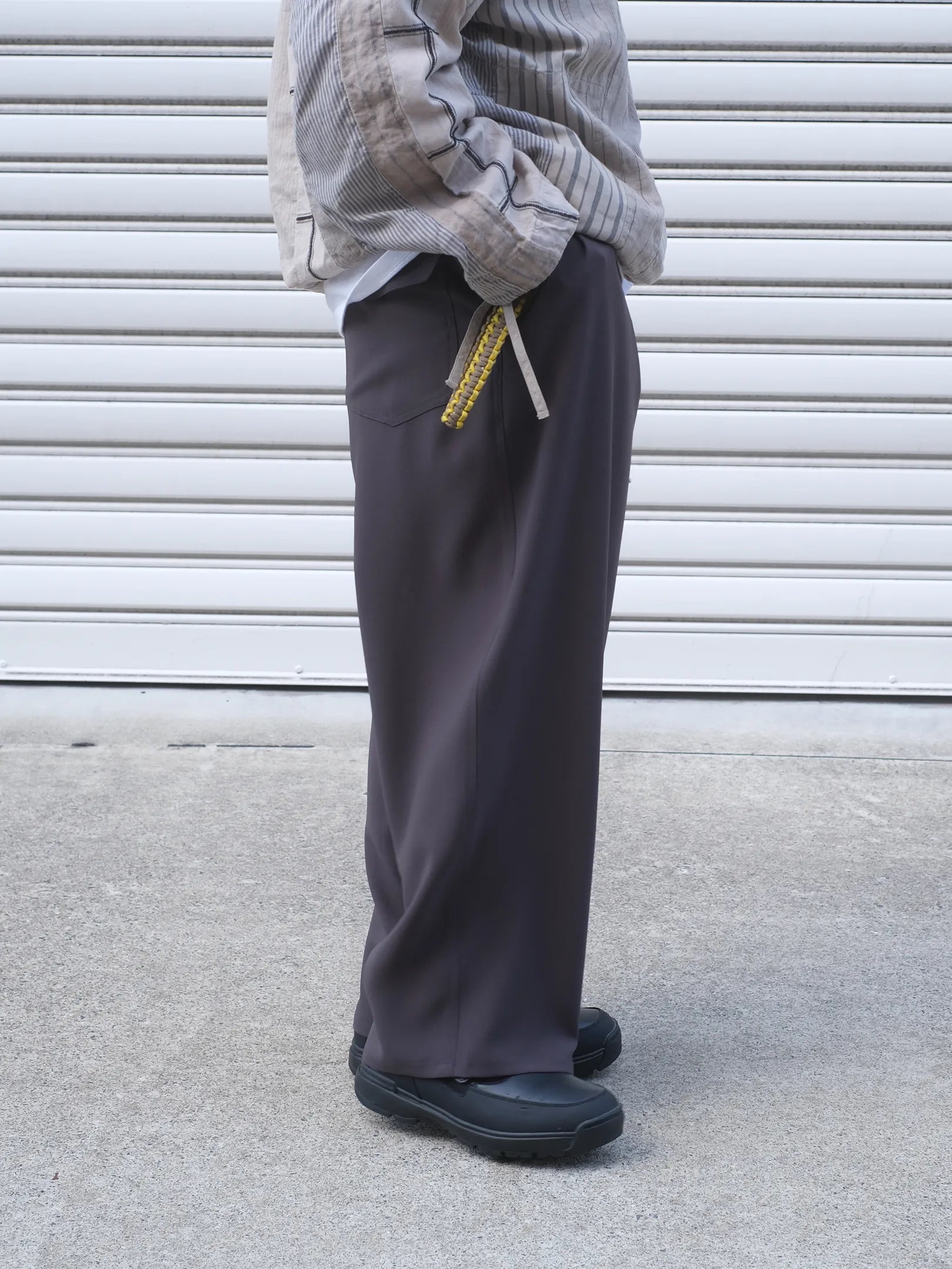 manon "TWILL THREE TUCK WIDE PANTS(2colors)"