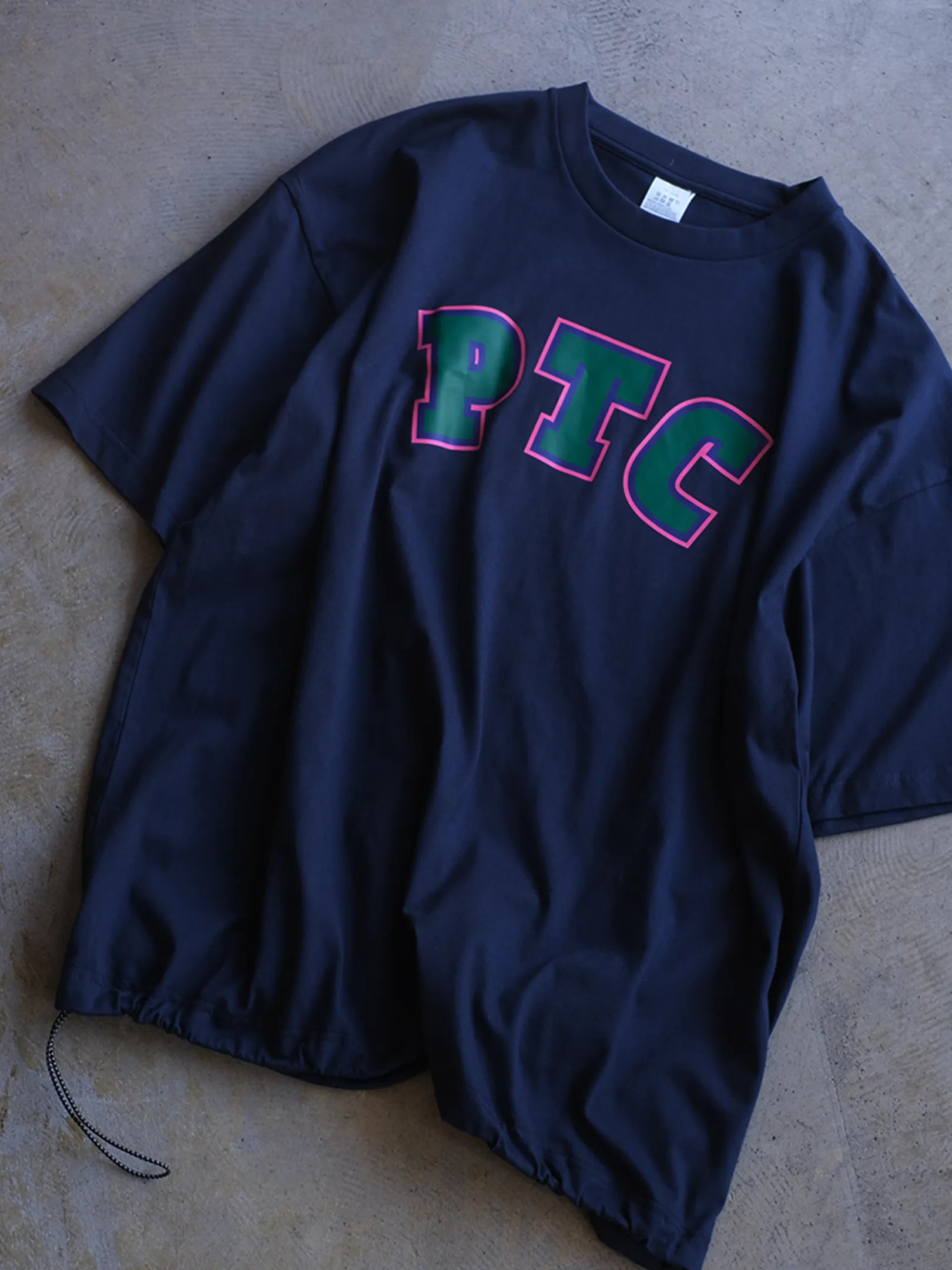⚫︎PRE-ORDER  PTC by Panio " COLLEGE LOGO RELAX S/STee(3colors)"