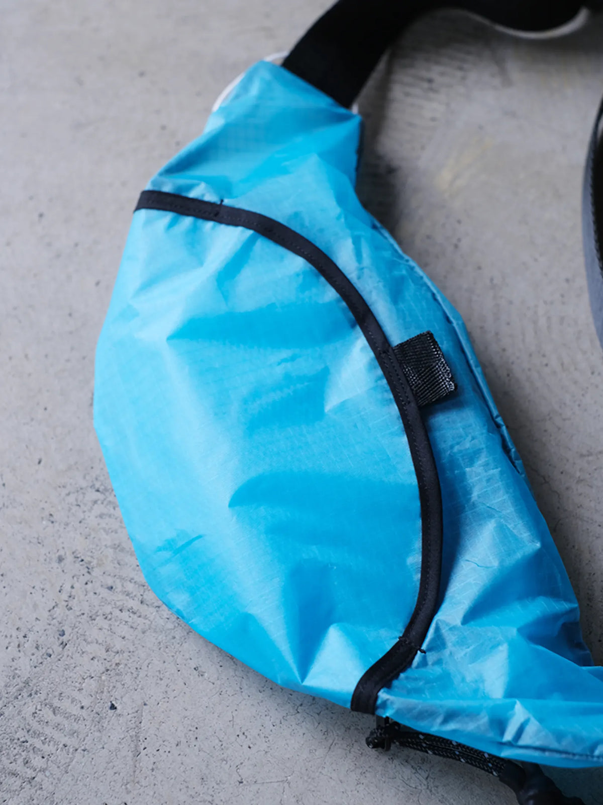 if space "Waist Mini Pack – Ghost Rip Blue"