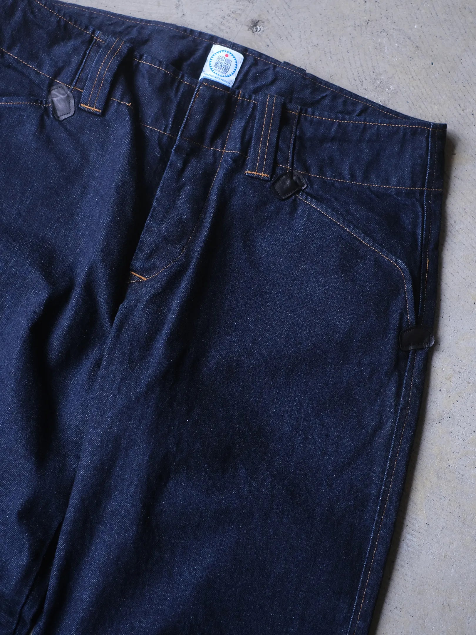 児島新鮮組  "ELEFANTENPHASEN / INDIGO DENIM"