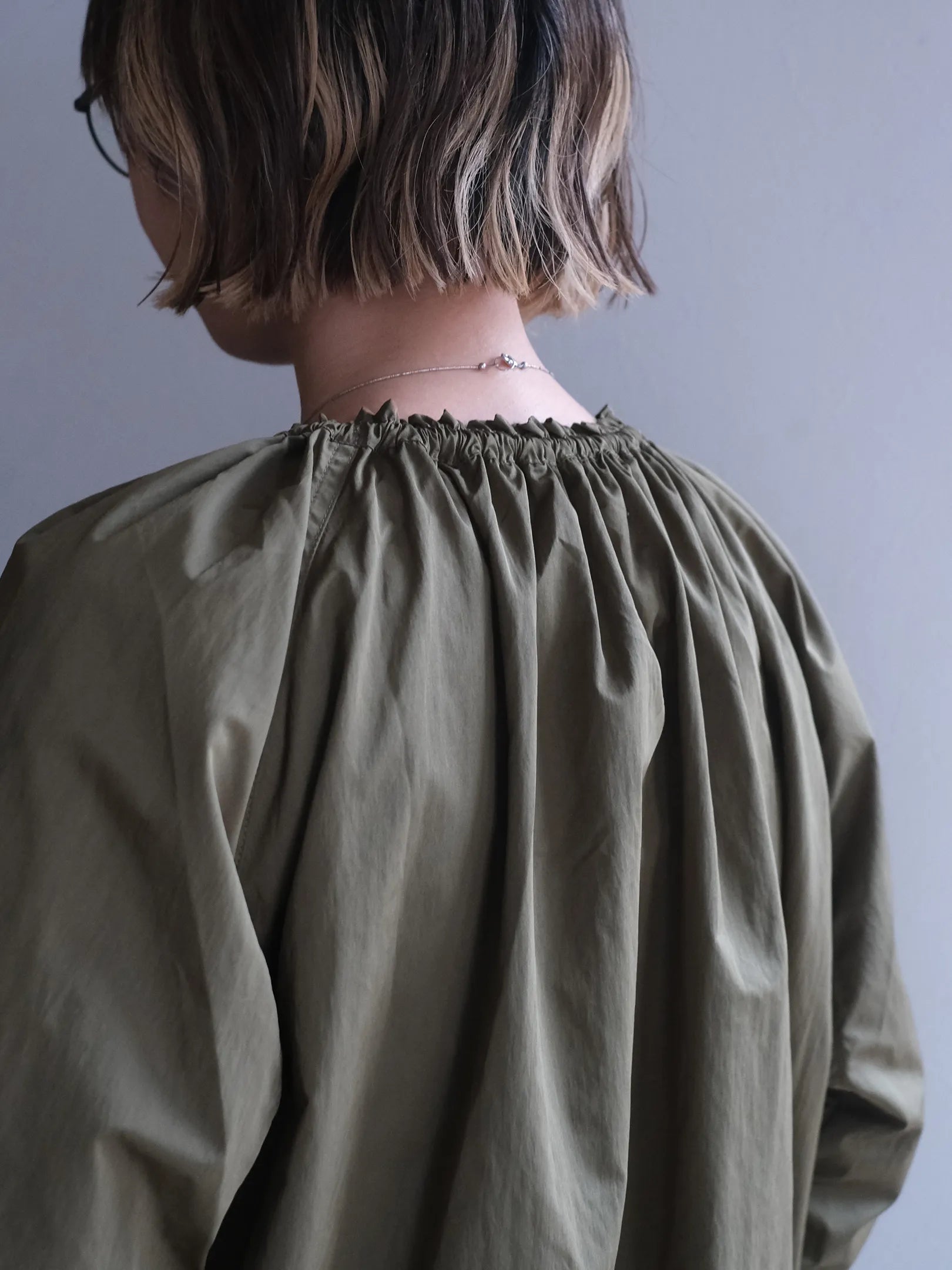 ANTHOM "ナイロン混　ギャザーアウター"