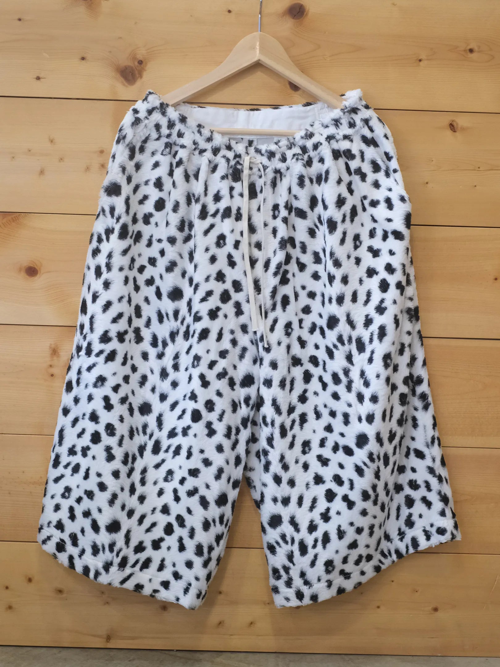 児島新鮮組  "BIG BULB SHORTS ( DALMATIAN FUR)"