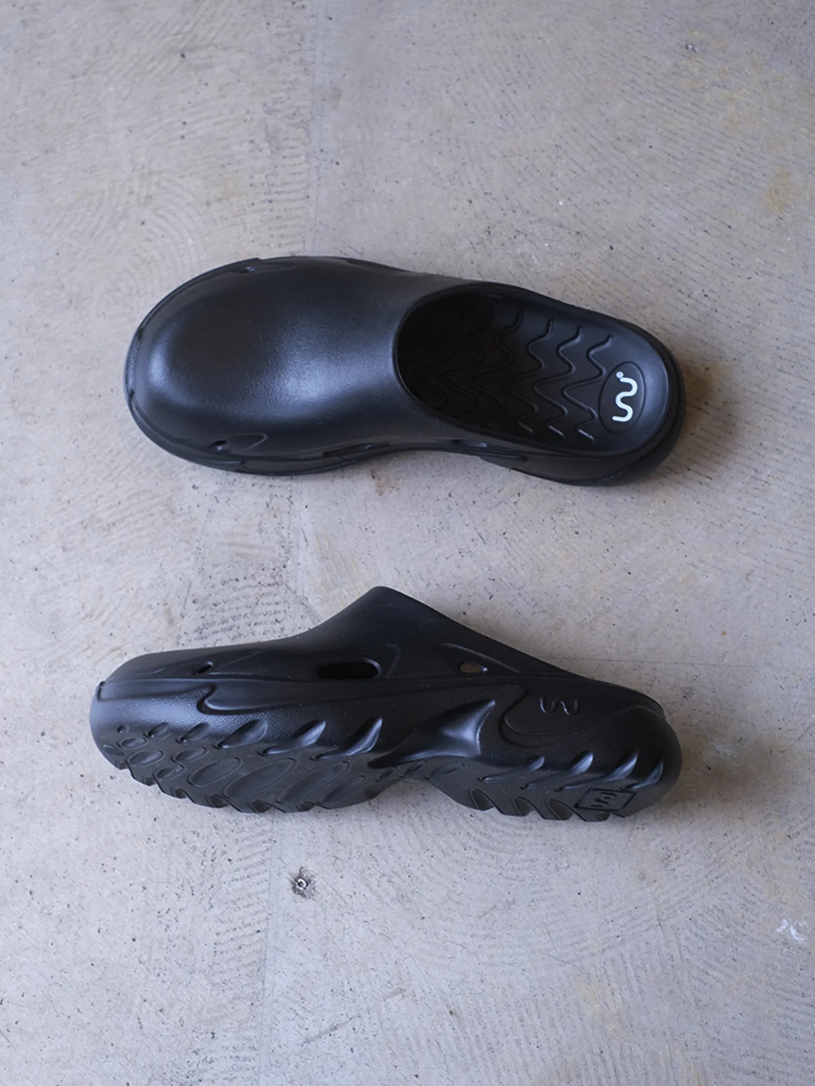 doubleu  "ROMA MULE(BLACK)"