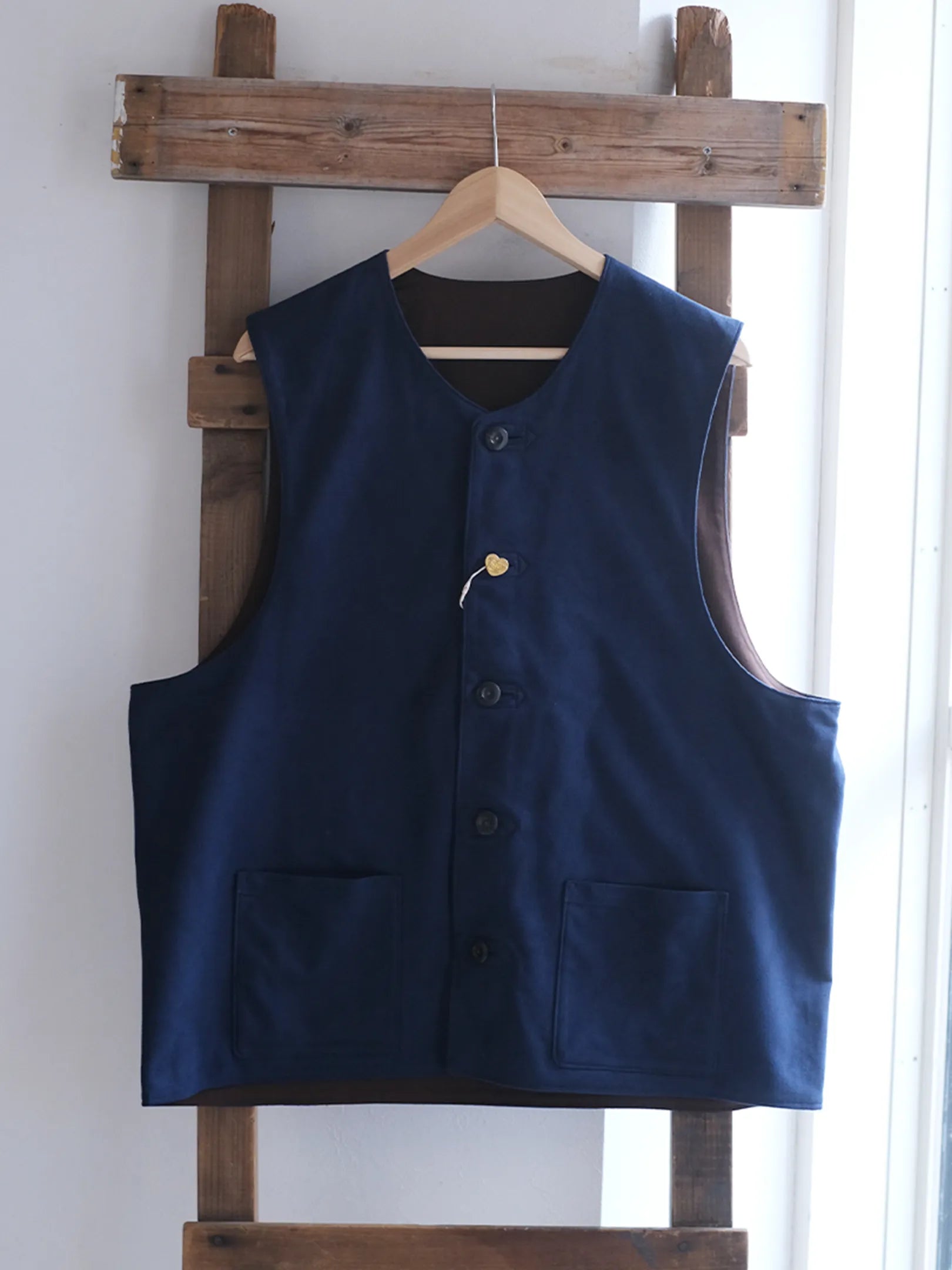 THE SUNNY "TECH SUEDE VEST(2colors)"