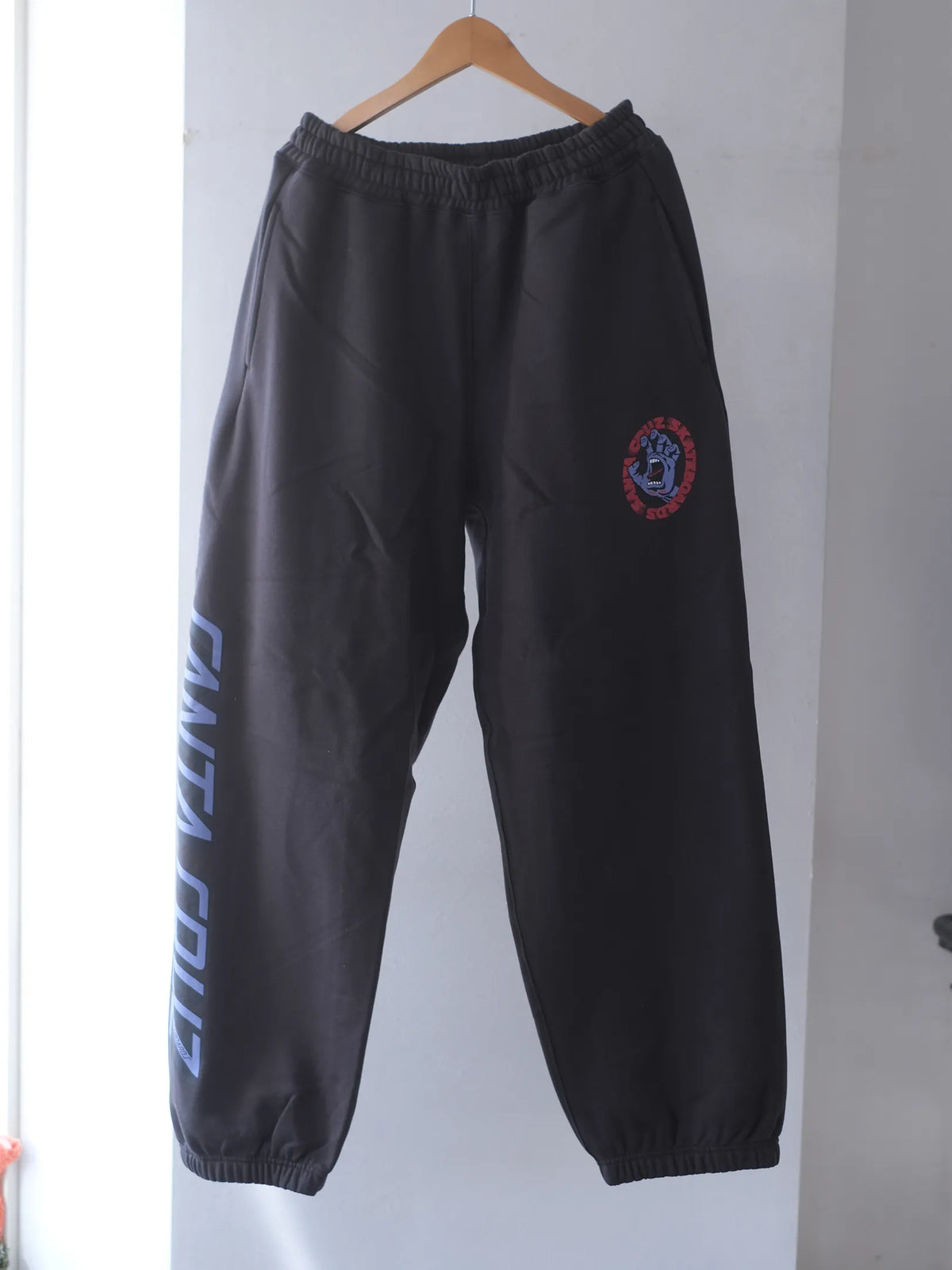 9/19 12~ SEDAN ALL-PURPOSE "Santa Cruz / Screaming Hand Sweatpants"