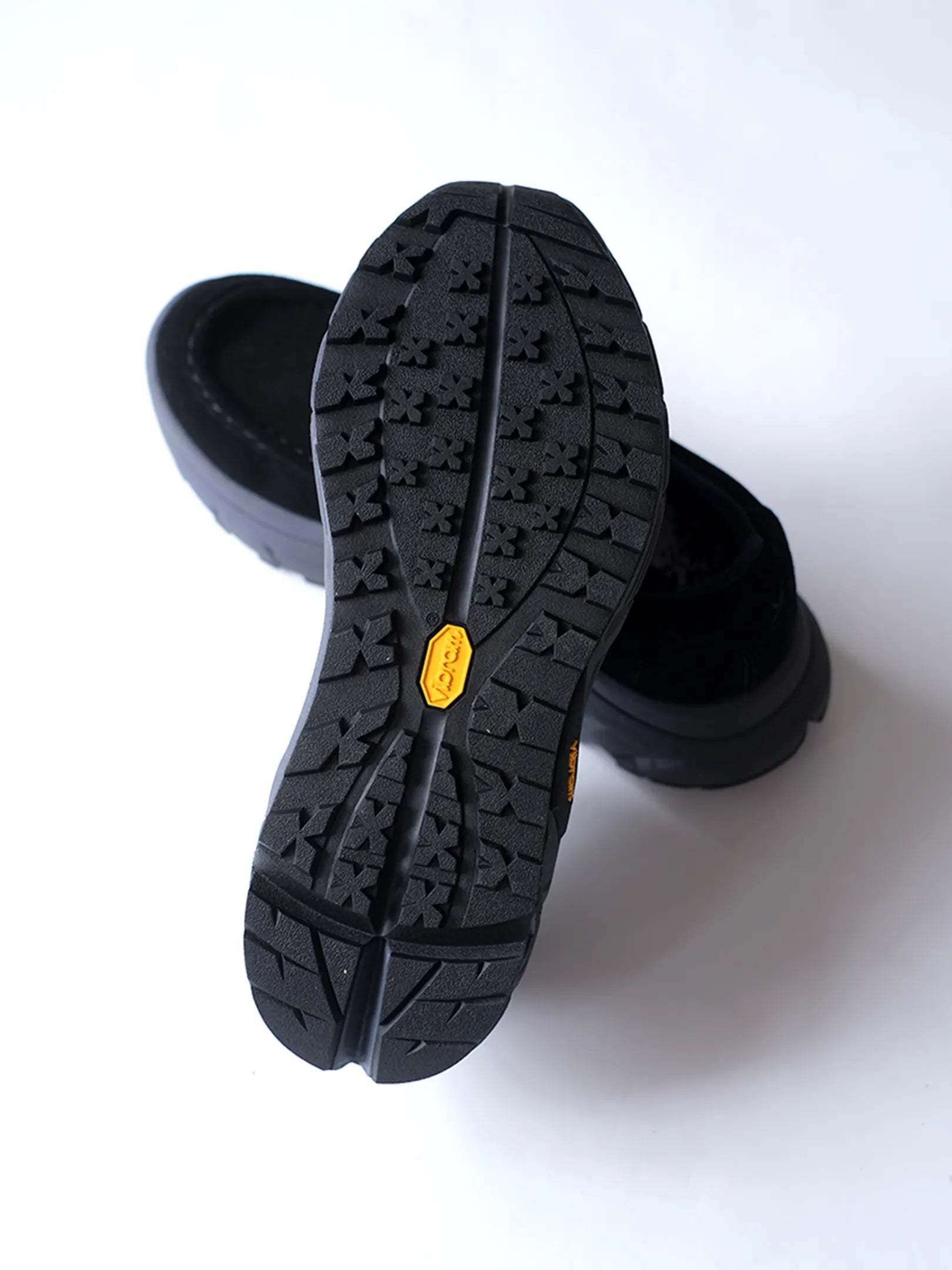 yuers "SOON(BLACK)"