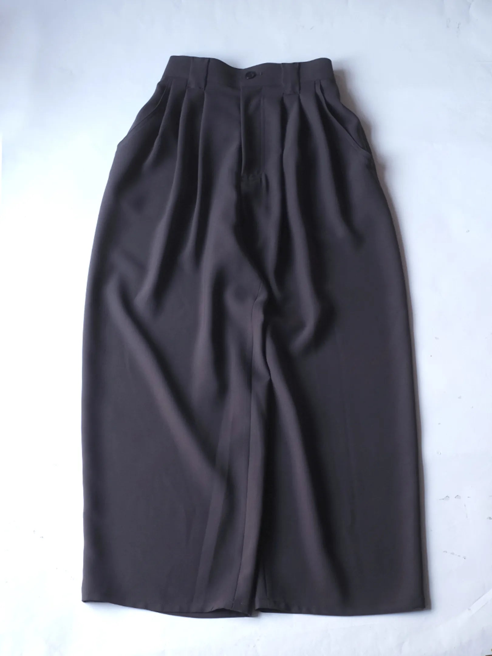 manon "TWILL THREE TUCK WIDE PANTS(2colors)"