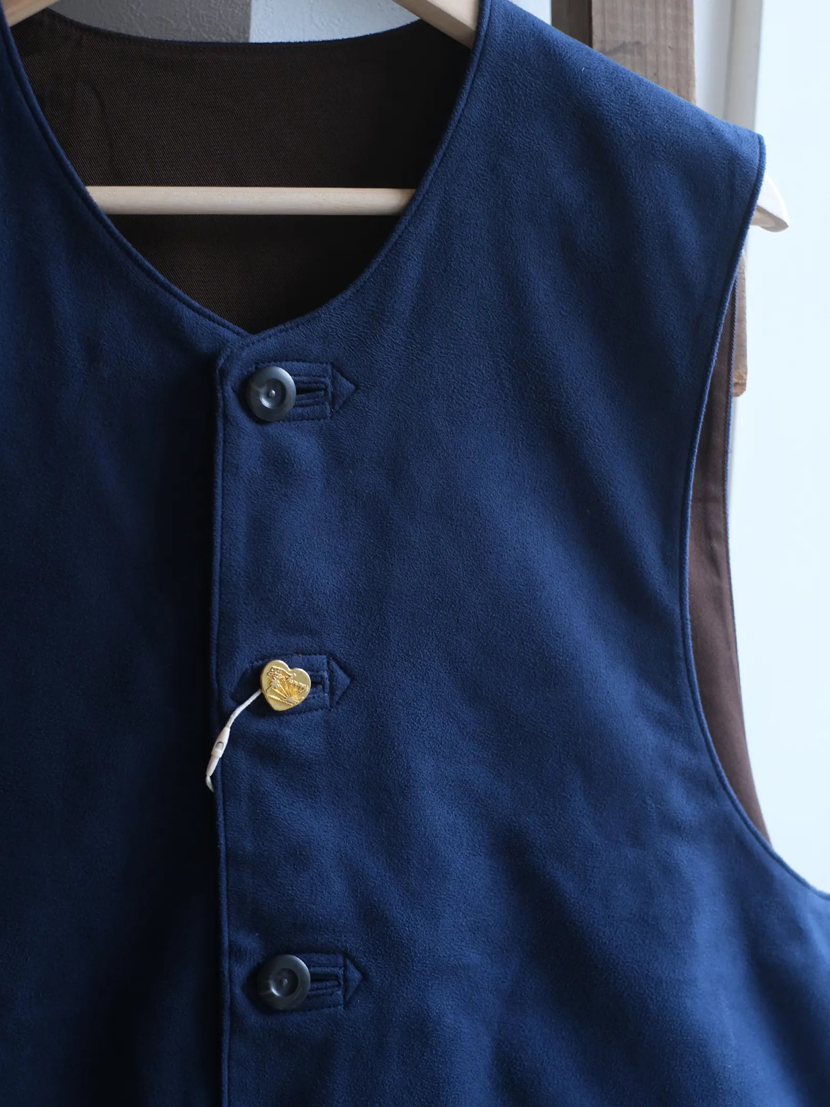 THE SUNNY "TECH SUEDE VEST(2colors)"