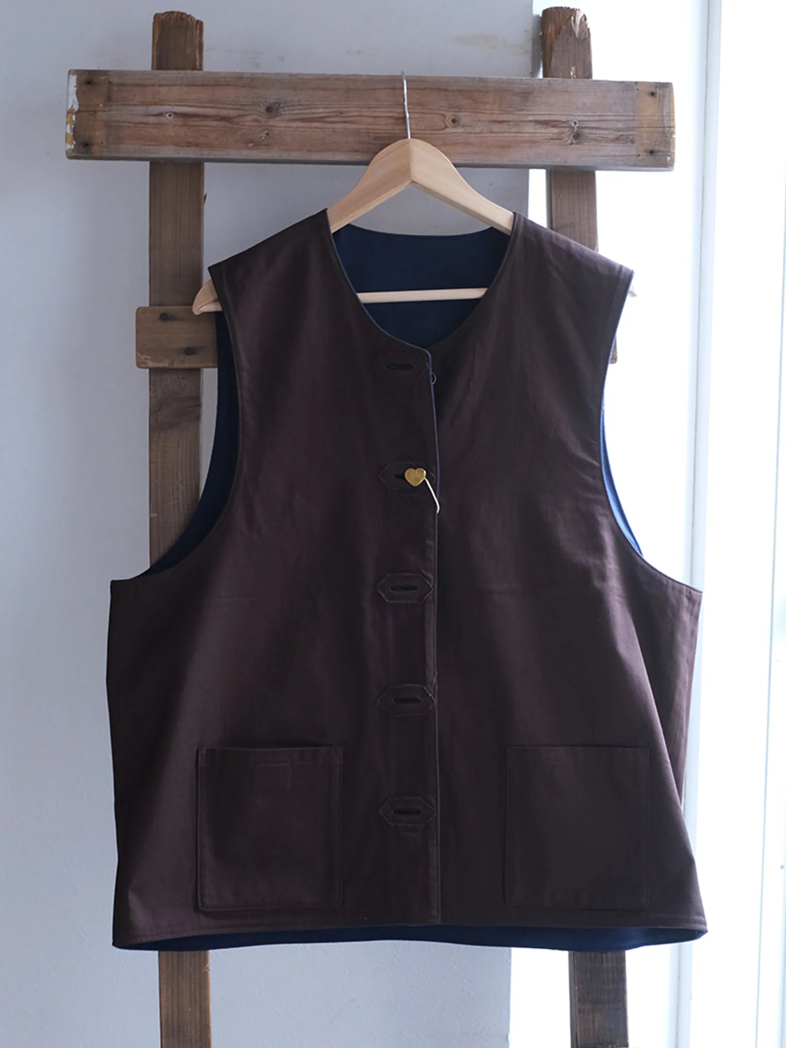 THE SUNNY "TECH SUEDE VEST(2colors)"