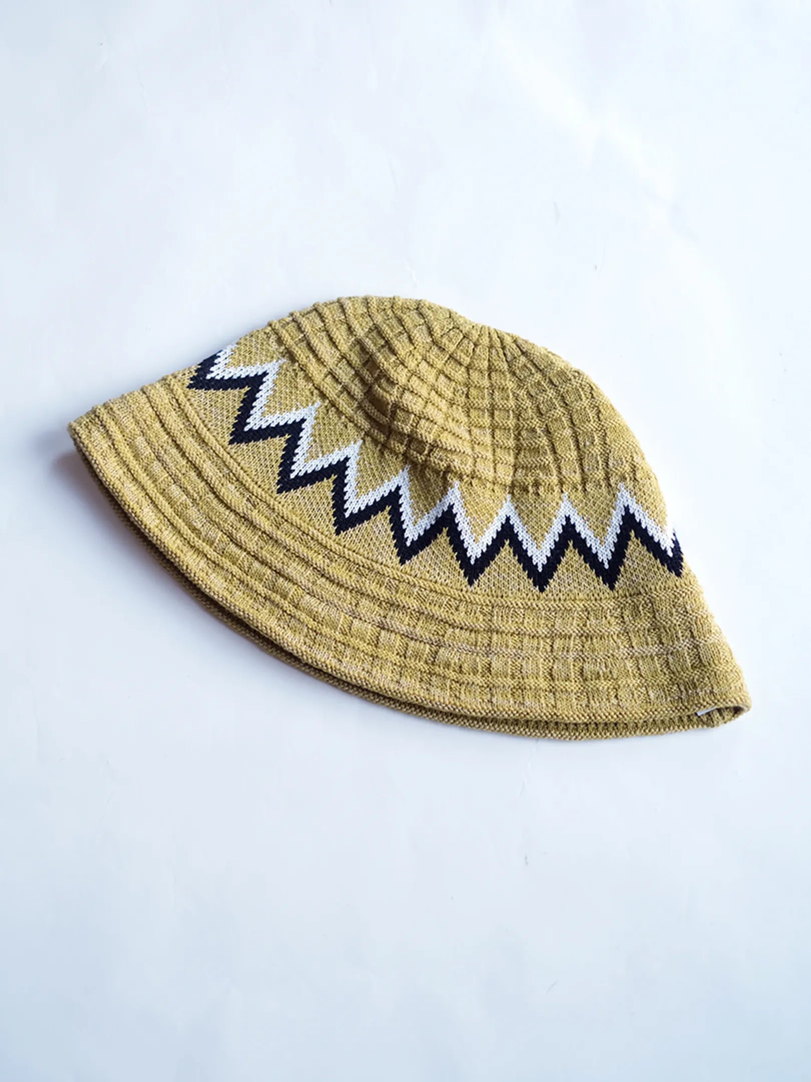 4/18 12~FOUND FEATHER "Waffle Tulip Hat(2colors)"