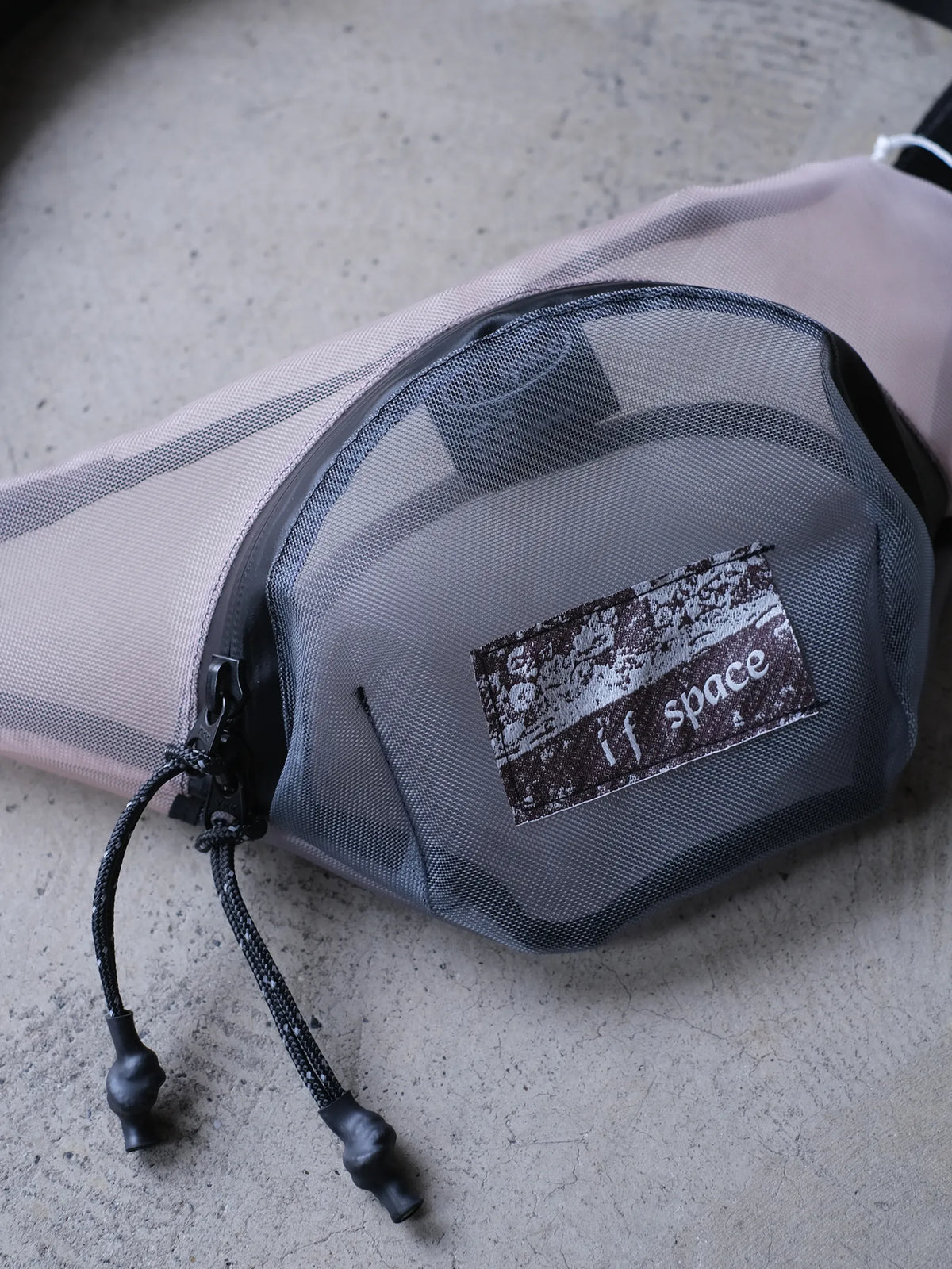 if space "Waist Mini Pack - High Mesh Beige×Grey"