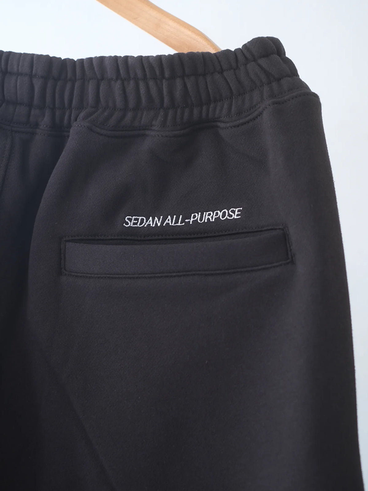 9/19 12~ SEDAN ALL-PURPOSE "Santa Cruz / Screaming Hand Sweatpants"