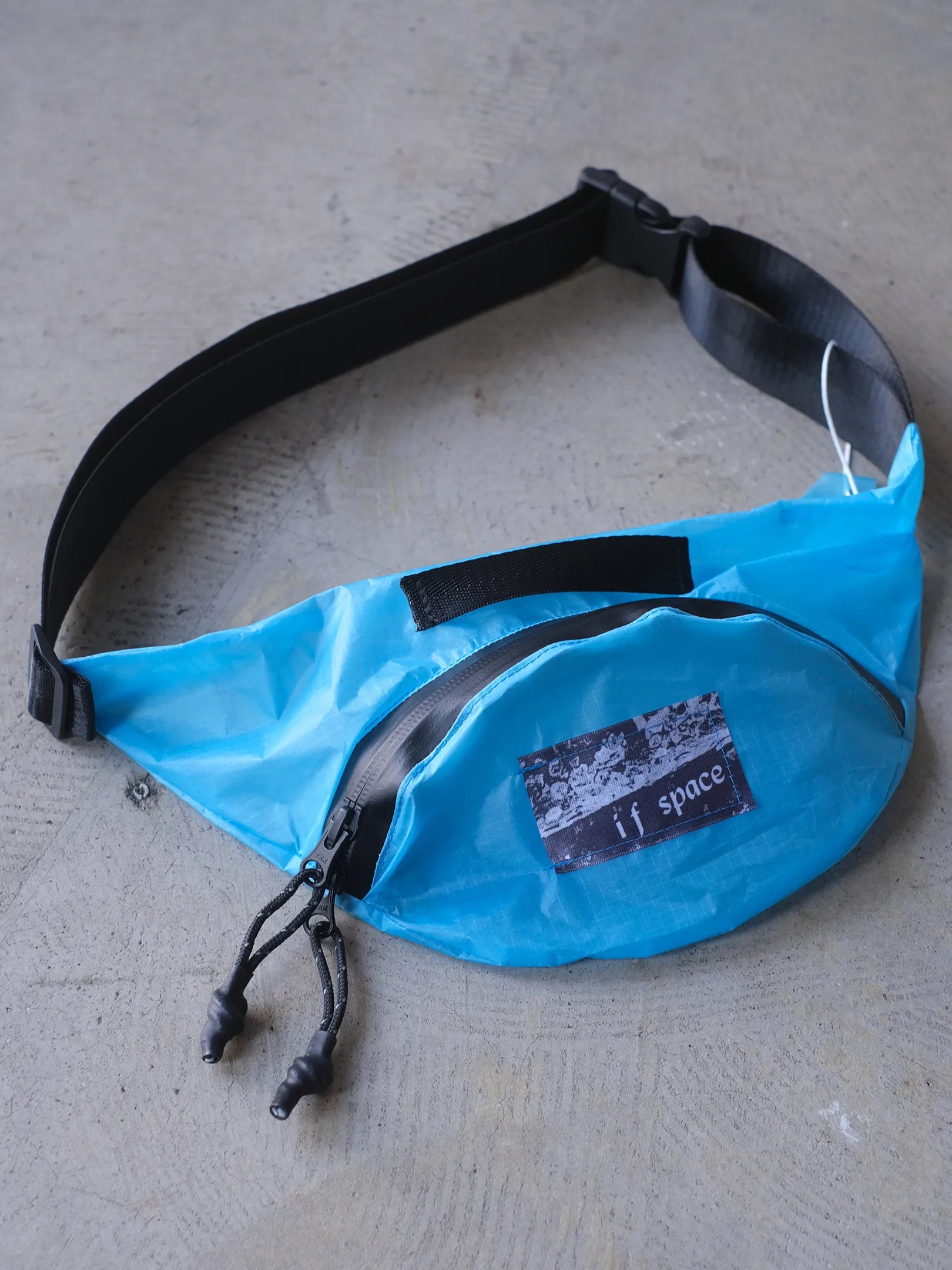 if space "Waist Mini Pack – Ghost Rip Blue"
