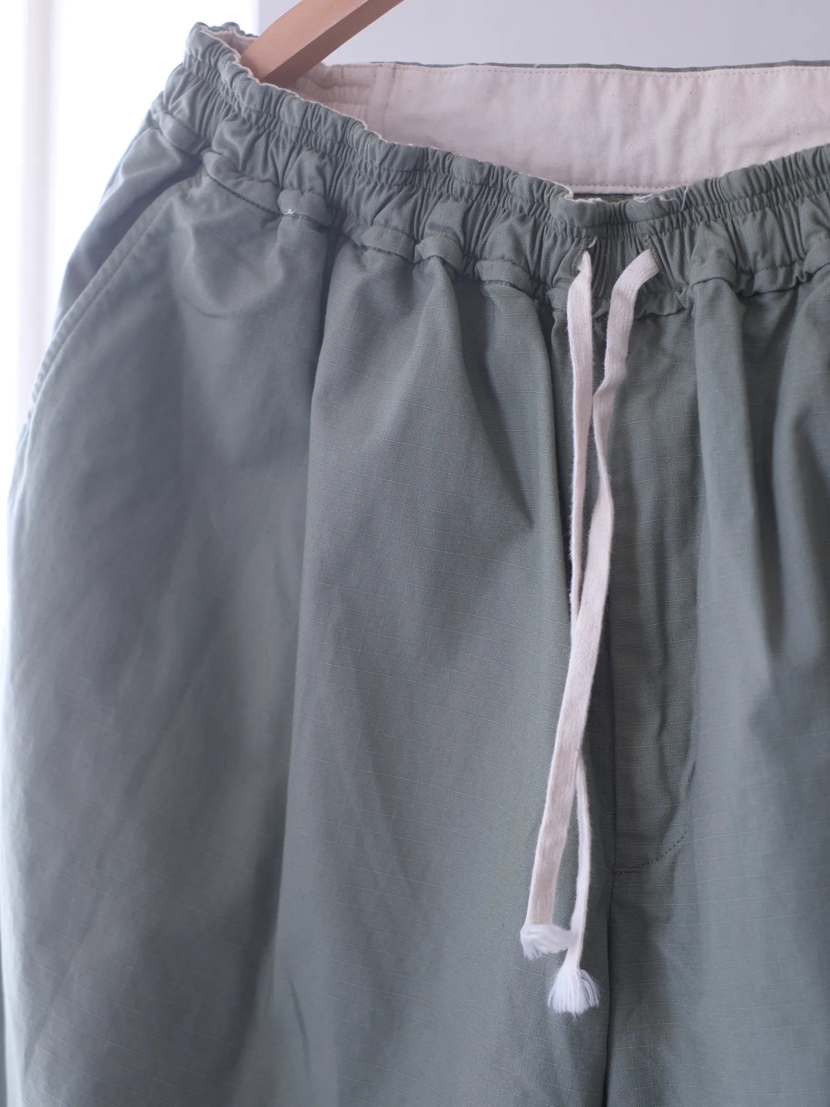 児島新鮮組  "BIG BULB SHORTS (OLIVE)"