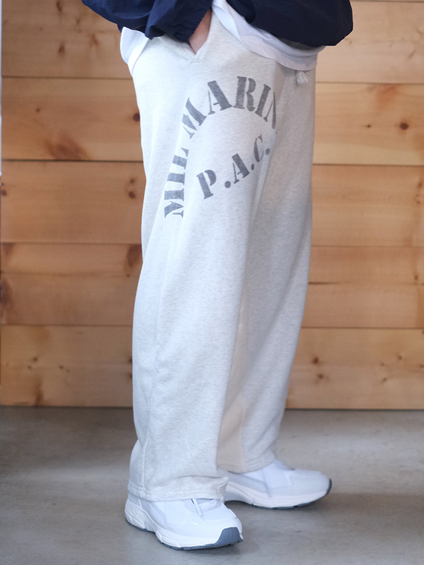 Kha:ki "REMAKE SWEAT OVAL PANTS(2colors) "