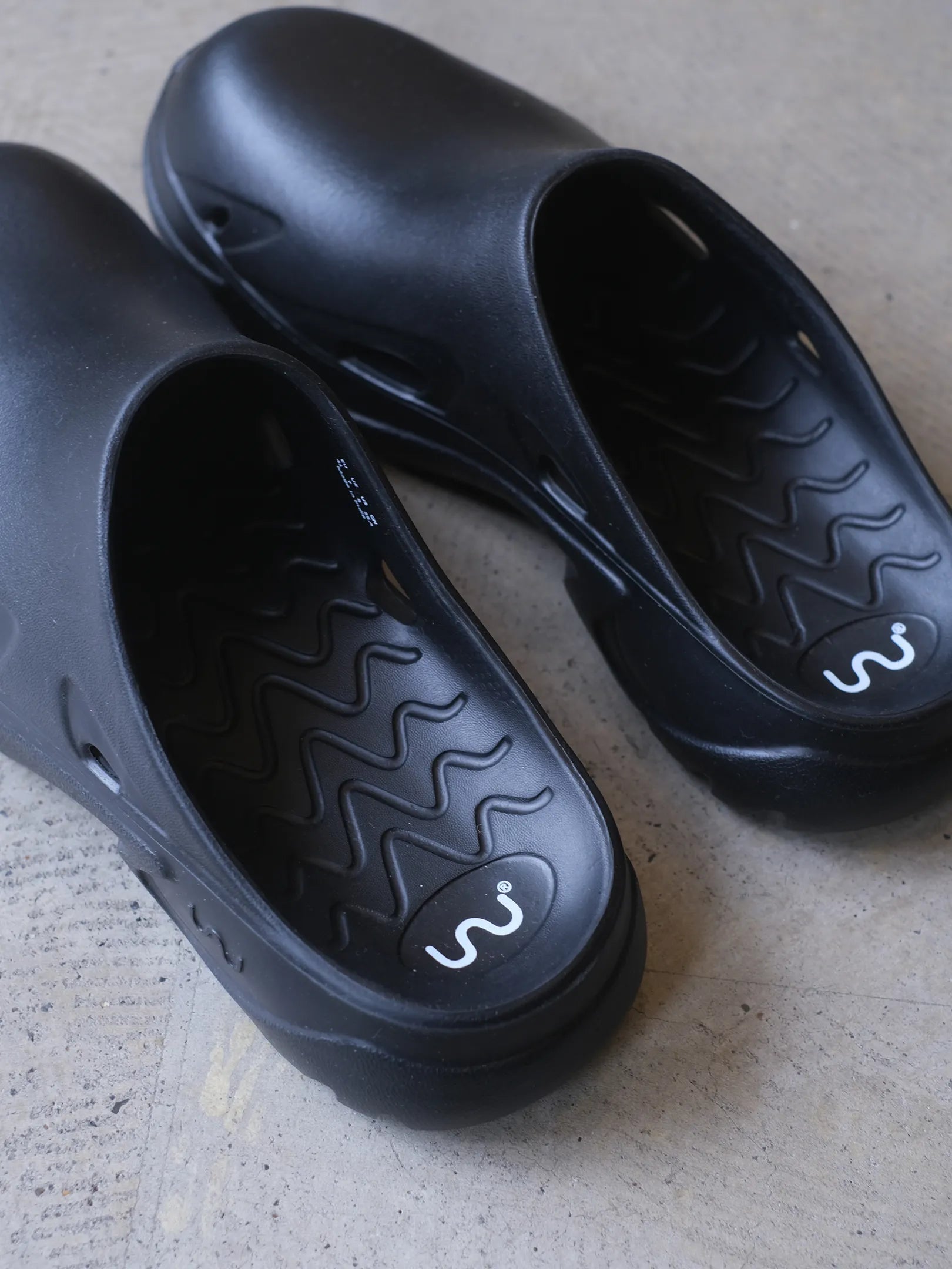 doubleu  "ROMA MULE(BLACK)"