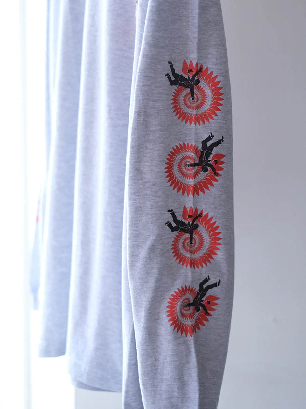 RAY TROLL "Helicoprion Vertigo Homage L/S T-Shirt(2colors)"