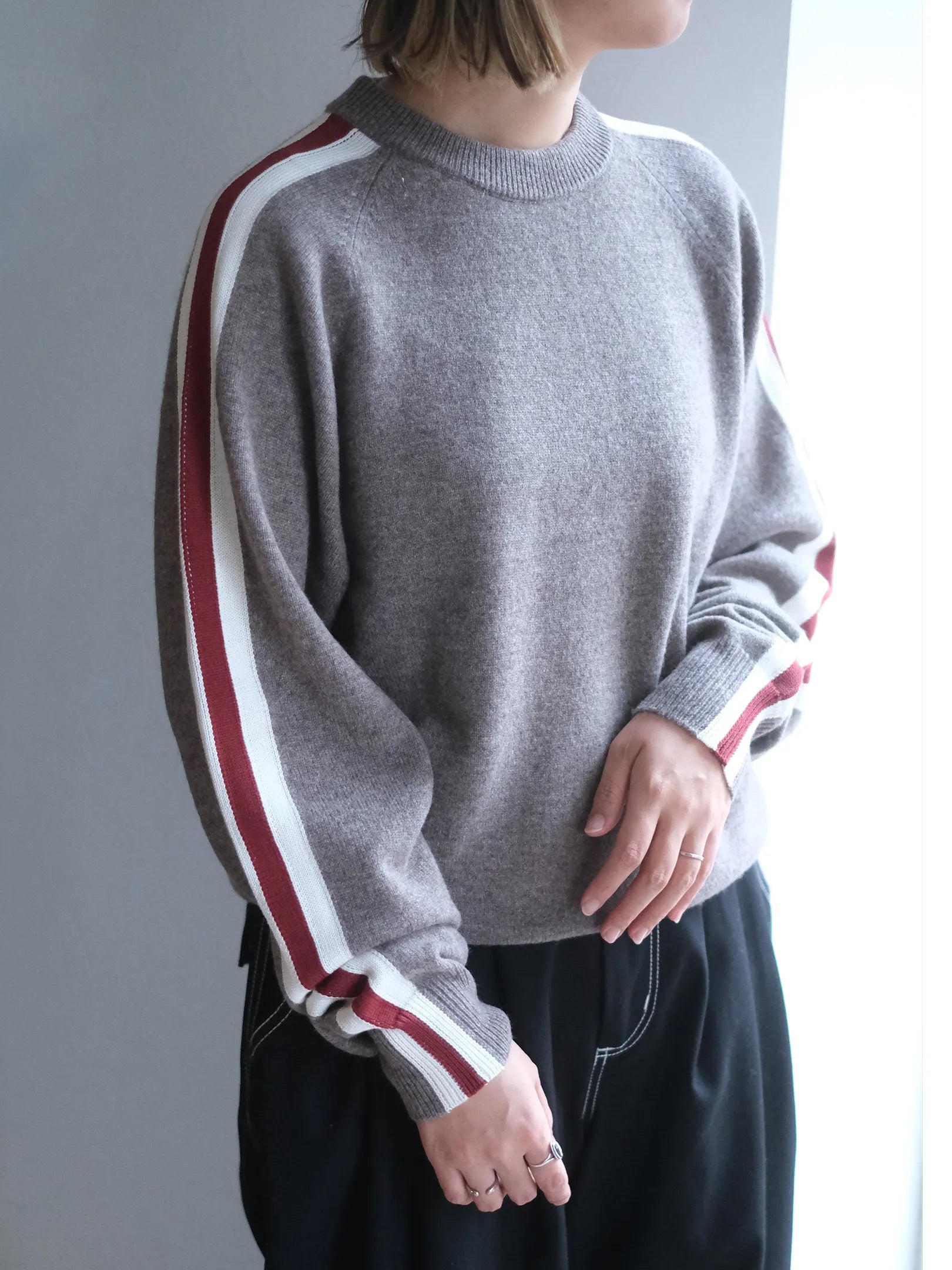 ANTHOM "ヤク×メリノウール　配色ラインTOPS(2colors)"