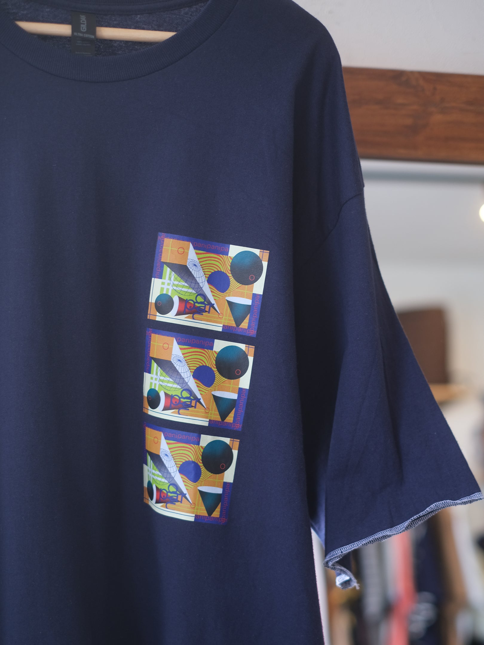 GILDAN CUSTOM DABO SLEEVE  Tee (NAVY HALF with PANIO REPUBLIC)