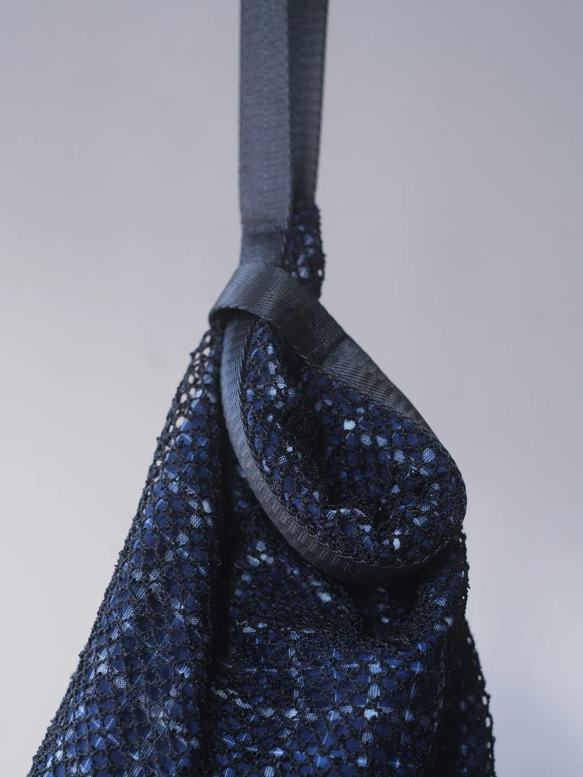 BULIDING "FRINGE BUCKETBAG (PUNCHING FAKE SUEDE:LIGHT GRAY)"
