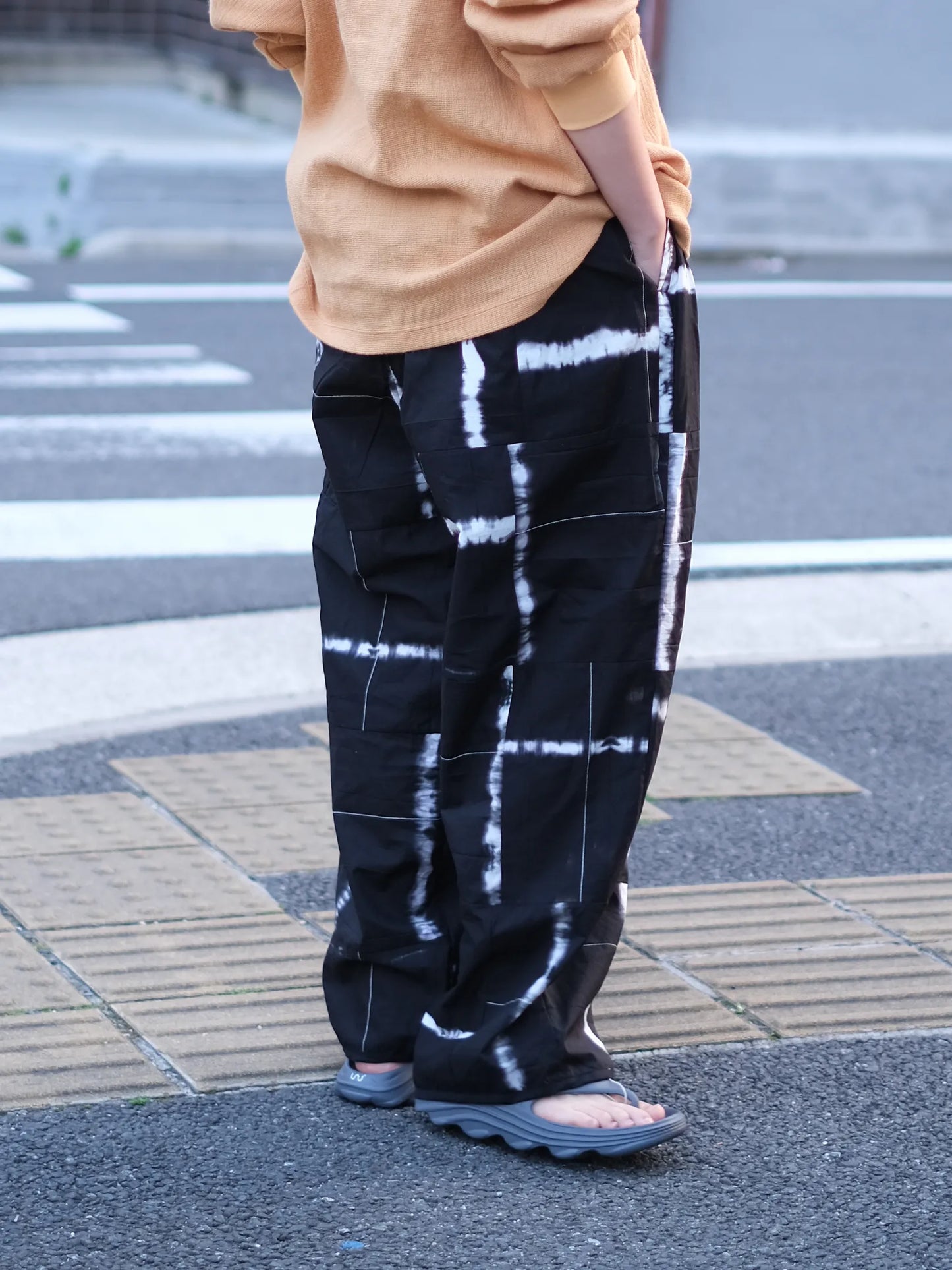 ARTE POVERA "スーピマローン絞り染め 2タックイージーパンツ"