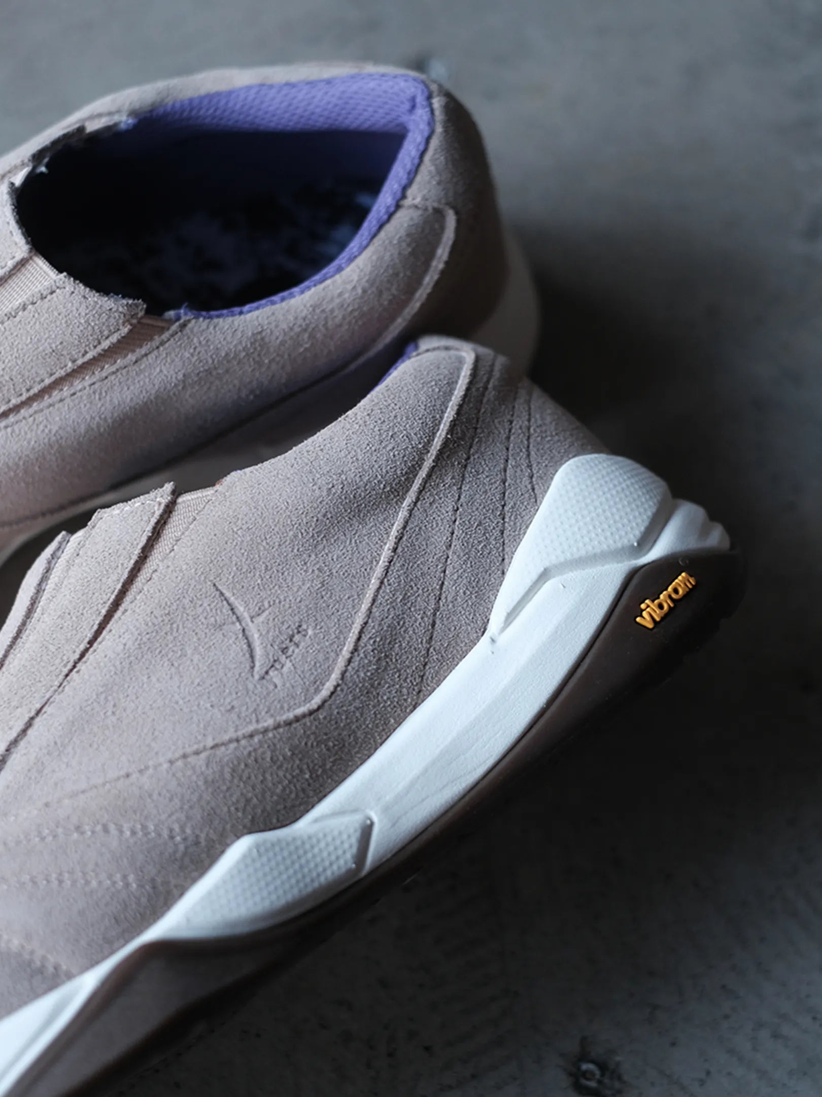 yuers "SEAGULL GRAY"