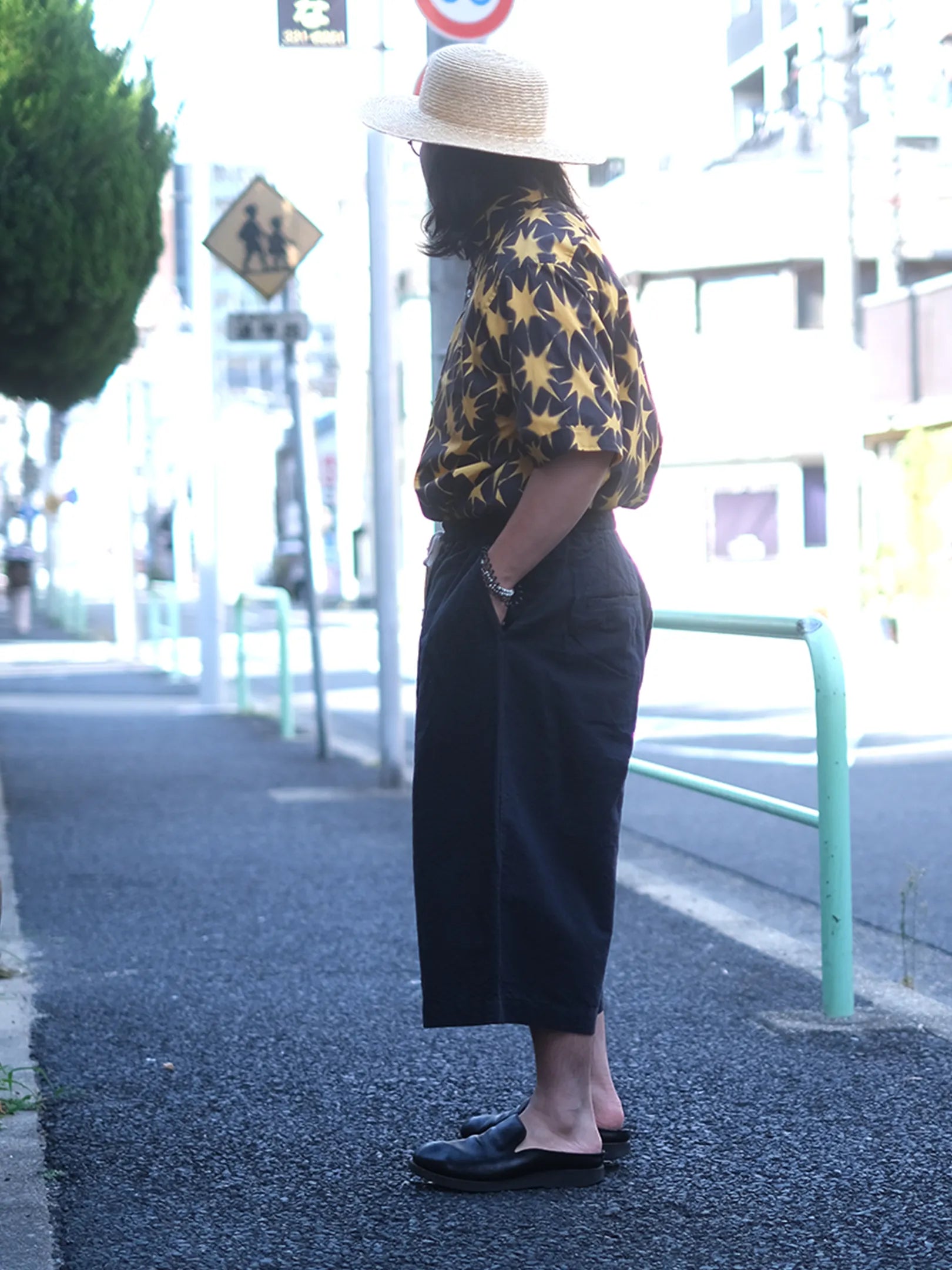 児島新鮮組  "BIG BULB SHORTS (CHARCOAL)"